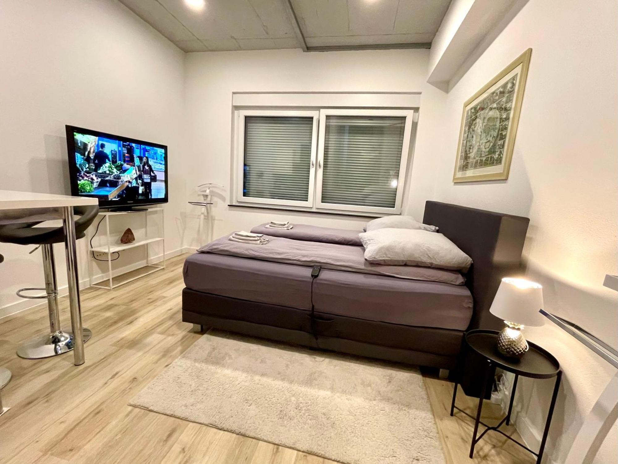 Neu Wunderschoenenes Weisses Apartament Am Schloessle Zentrum Goldstadt Pforzheim Extérieur photo
