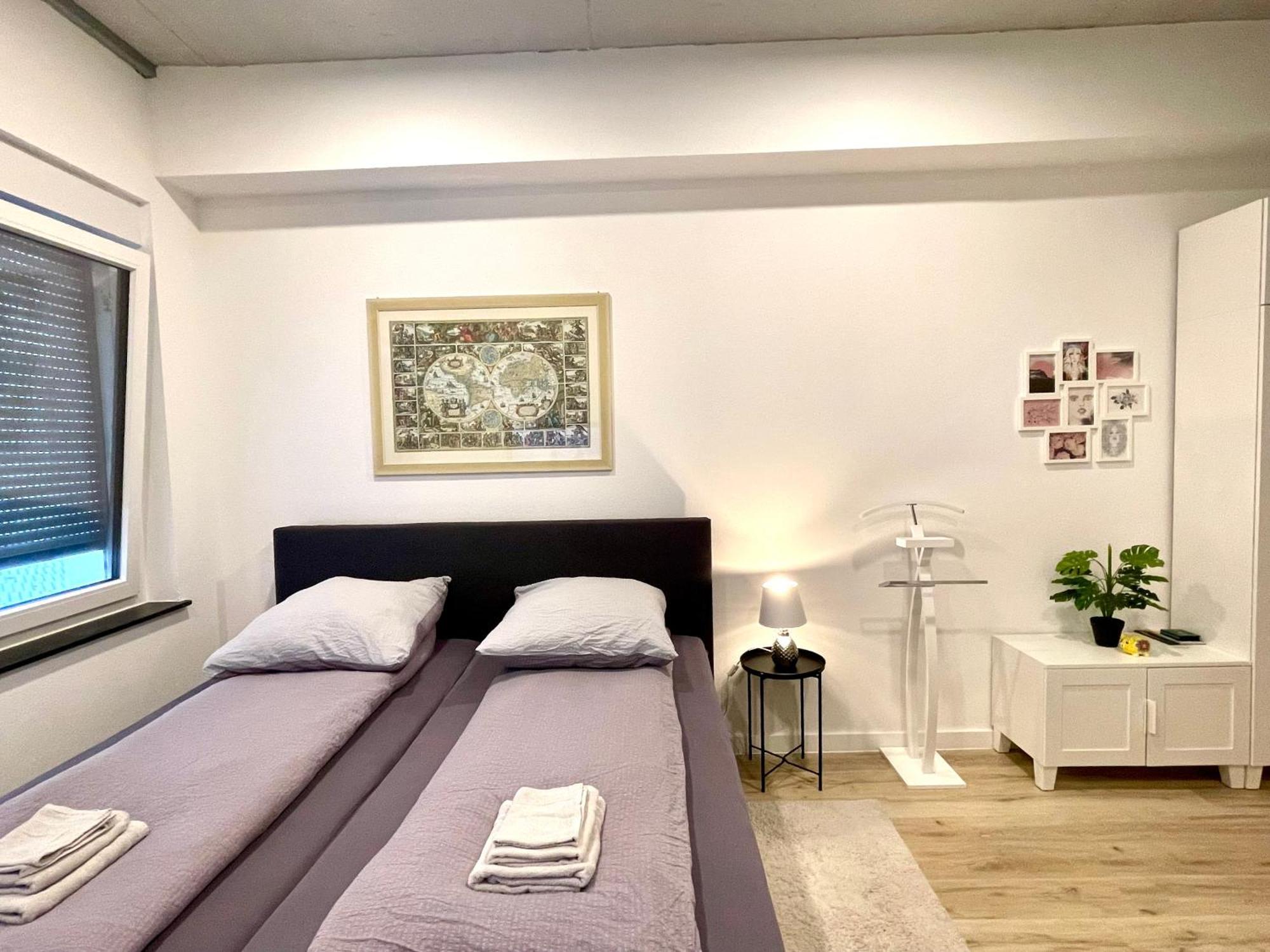 Neu Wunderschoenenes Weisses Apartament Am Schloessle Zentrum Goldstadt Pforzheim Extérieur photo