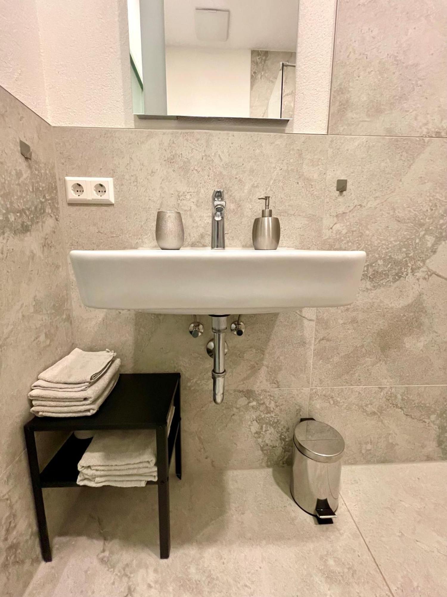 Neu Wunderschoenenes Weisses Apartament Am Schloessle Zentrum Goldstadt Pforzheim Extérieur photo