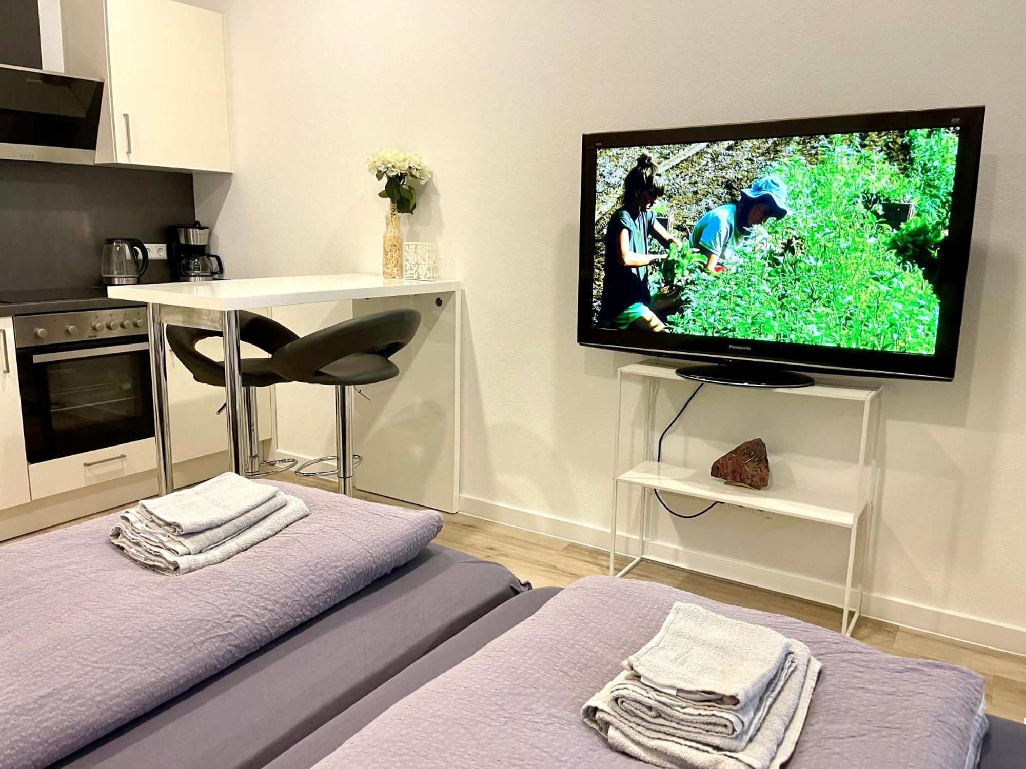 Neu Wunderschoenenes Weisses Apartament Am Schloessle Zentrum Goldstadt Pforzheim Extérieur photo