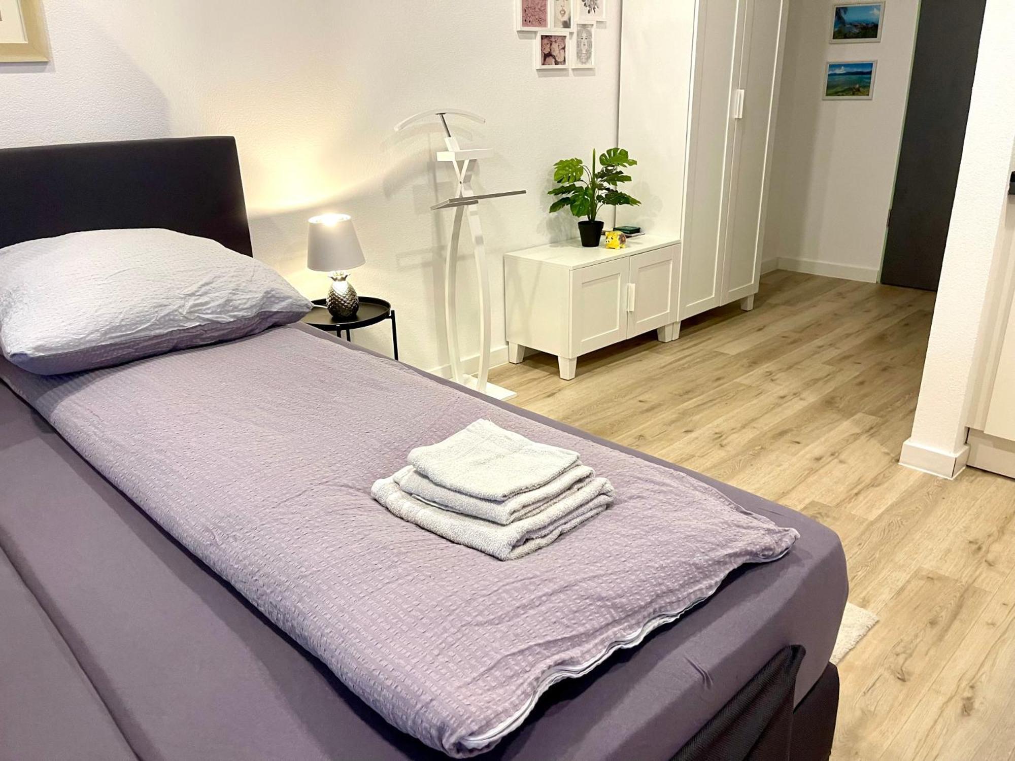 Neu Wunderschoenenes Weisses Apartament Am Schloessle Zentrum Goldstadt Pforzheim Extérieur photo