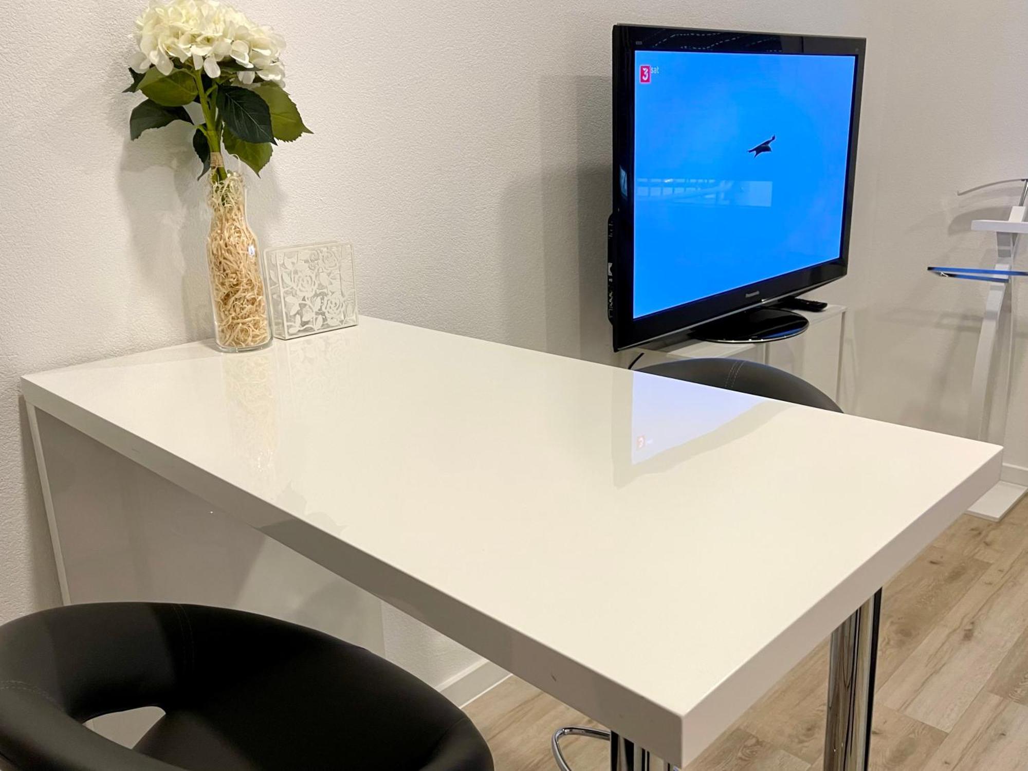 Neu Wunderschoenenes Weisses Apartament Am Schloessle Zentrum Goldstadt Pforzheim Extérieur photo