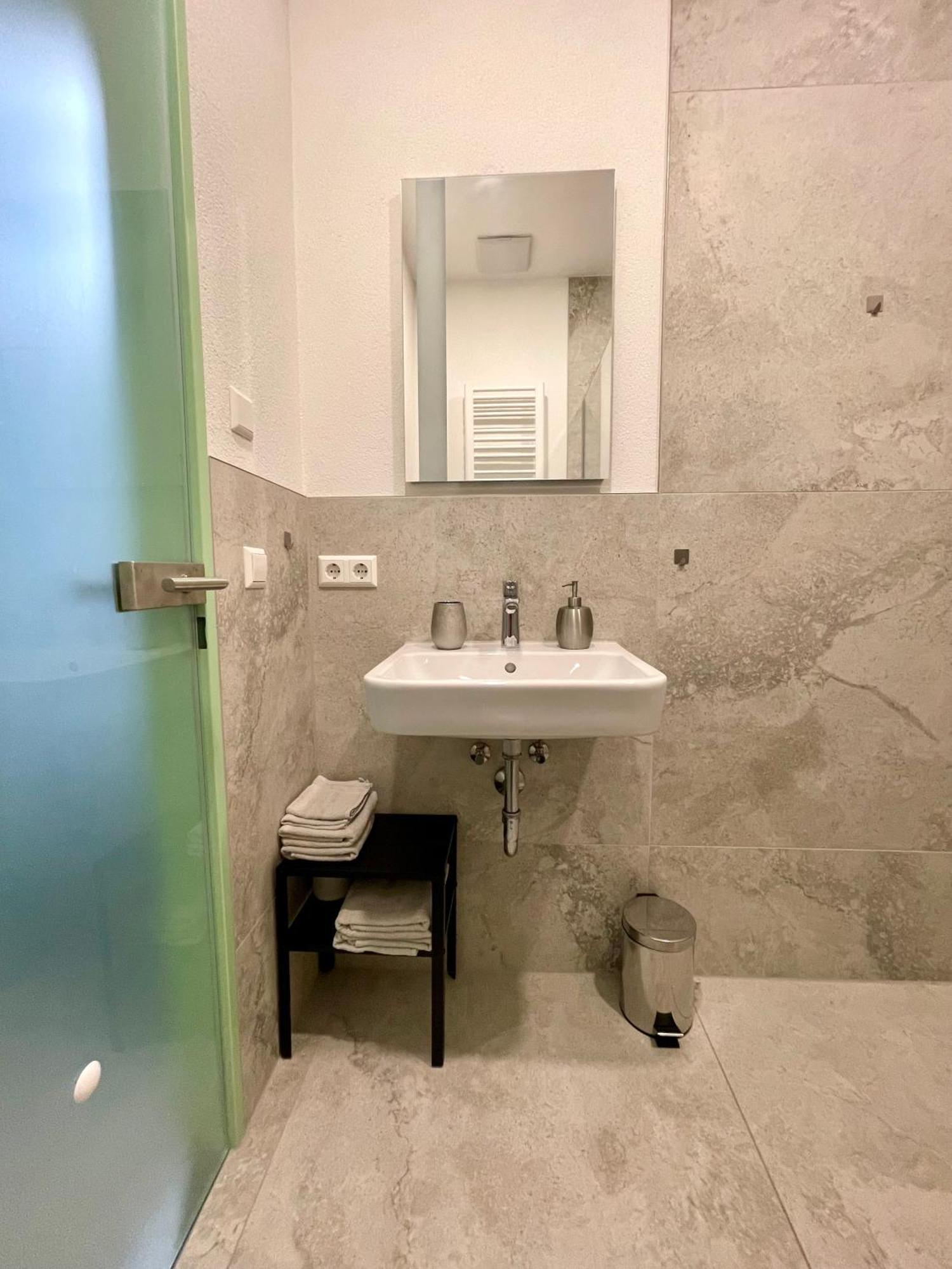 Neu Wunderschoenenes Weisses Apartament Am Schloessle Zentrum Goldstadt Pforzheim Extérieur photo