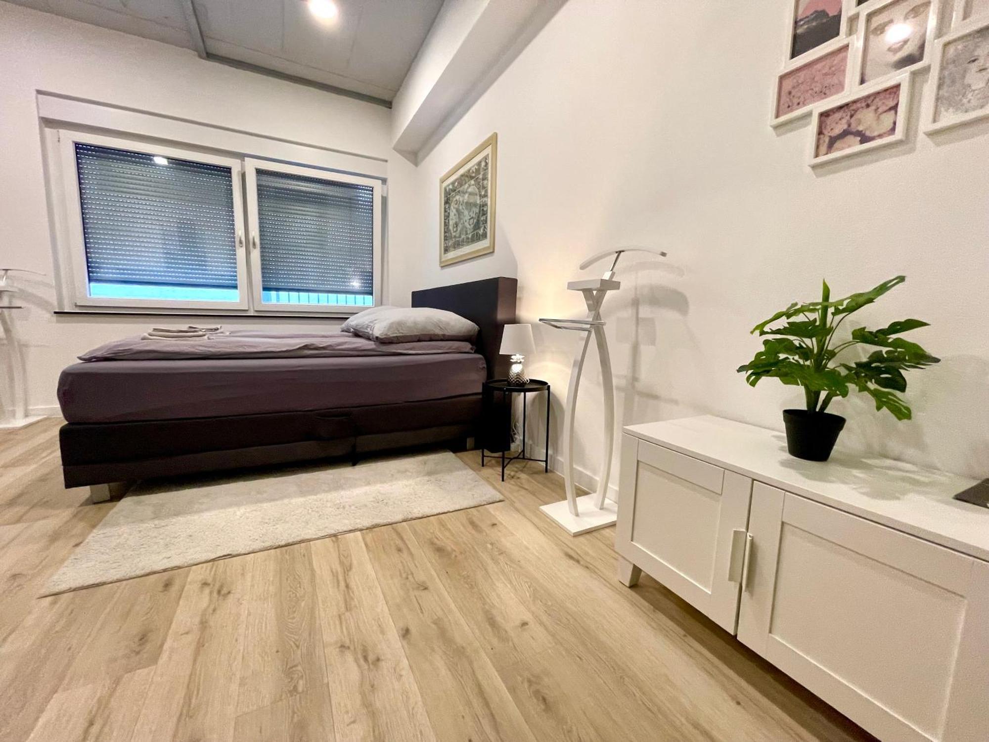 Neu Wunderschoenenes Weisses Apartament Am Schloessle Zentrum Goldstadt Pforzheim Extérieur photo