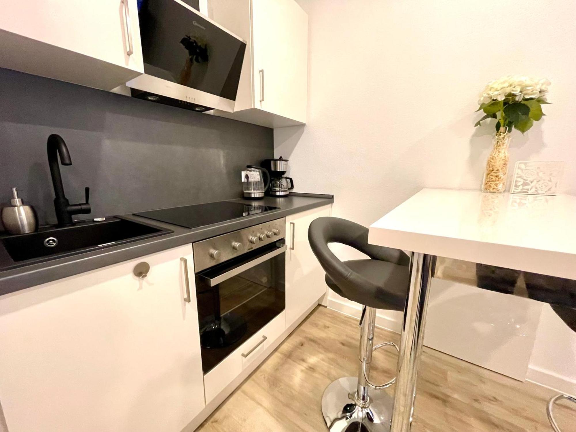 Neu Wunderschoenenes Weisses Apartament Am Schloessle Zentrum Goldstadt Pforzheim Extérieur photo