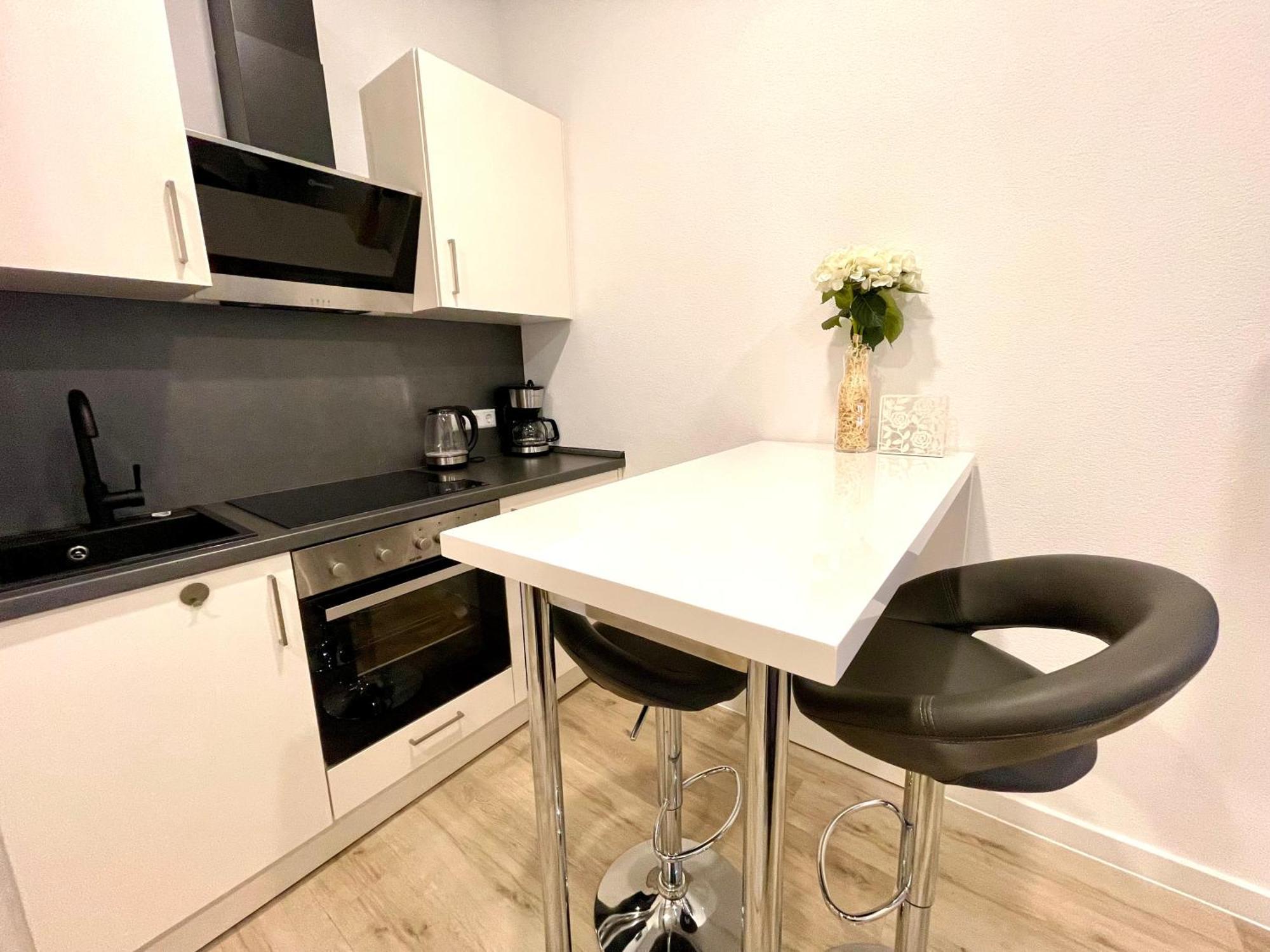 Neu Wunderschoenenes Weisses Apartament Am Schloessle Zentrum Goldstadt Pforzheim Extérieur photo